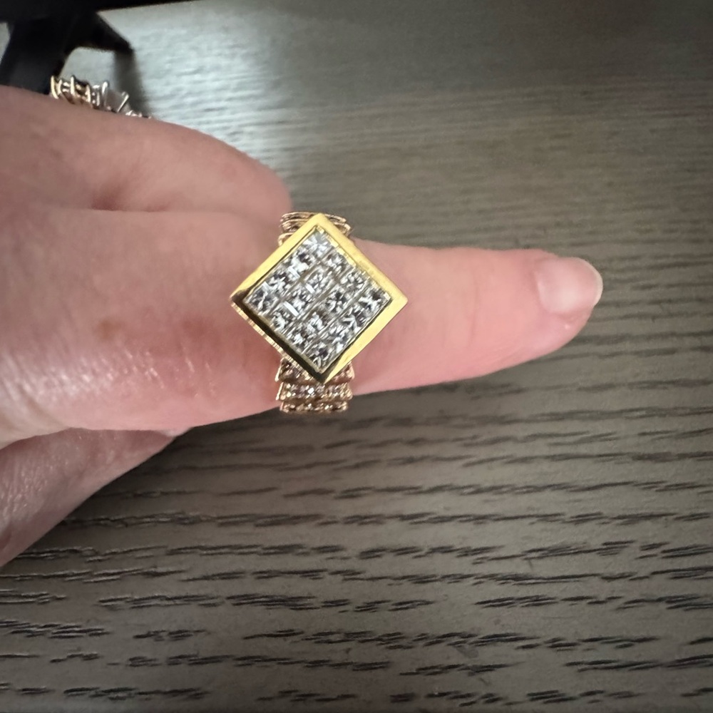Elegant Gold Women's Cocktail Ring